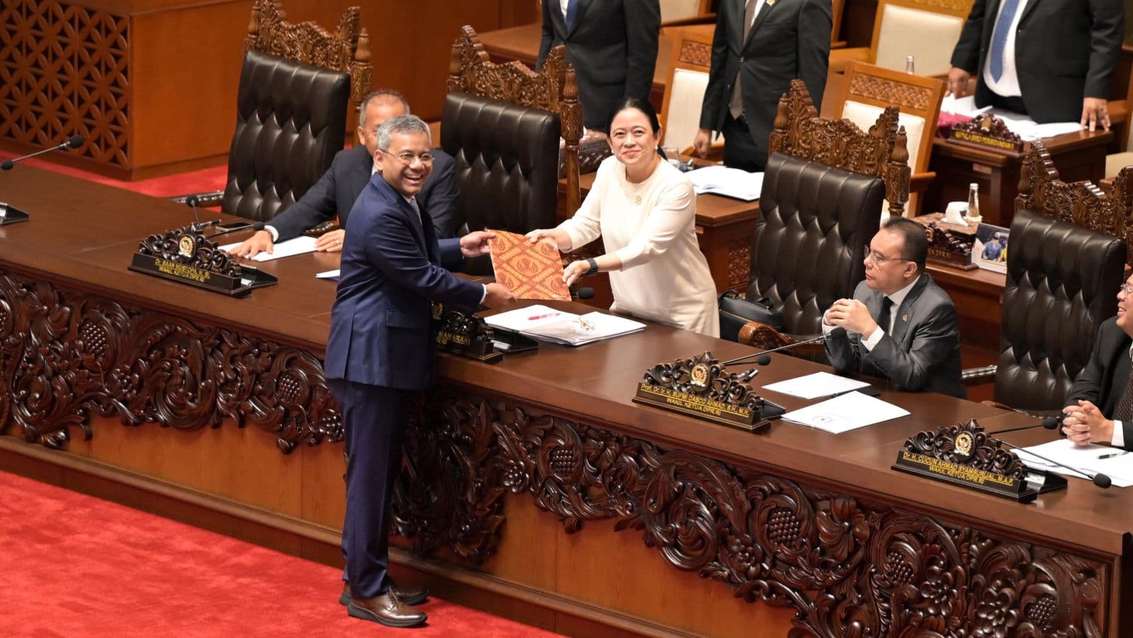 APBN 2027 Resmi Disahkan, Pemerintah Targetkan Ekonomi Tumbuh 6 Persen