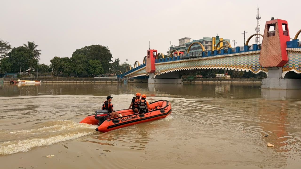 Pria Diduga Tenggelam di Sungai Cisadane Dekat Jembatan Grendeng, Tim SAR Lakukan Pencarian